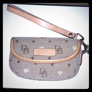 Darling Dooney & Bourke Wristlet!